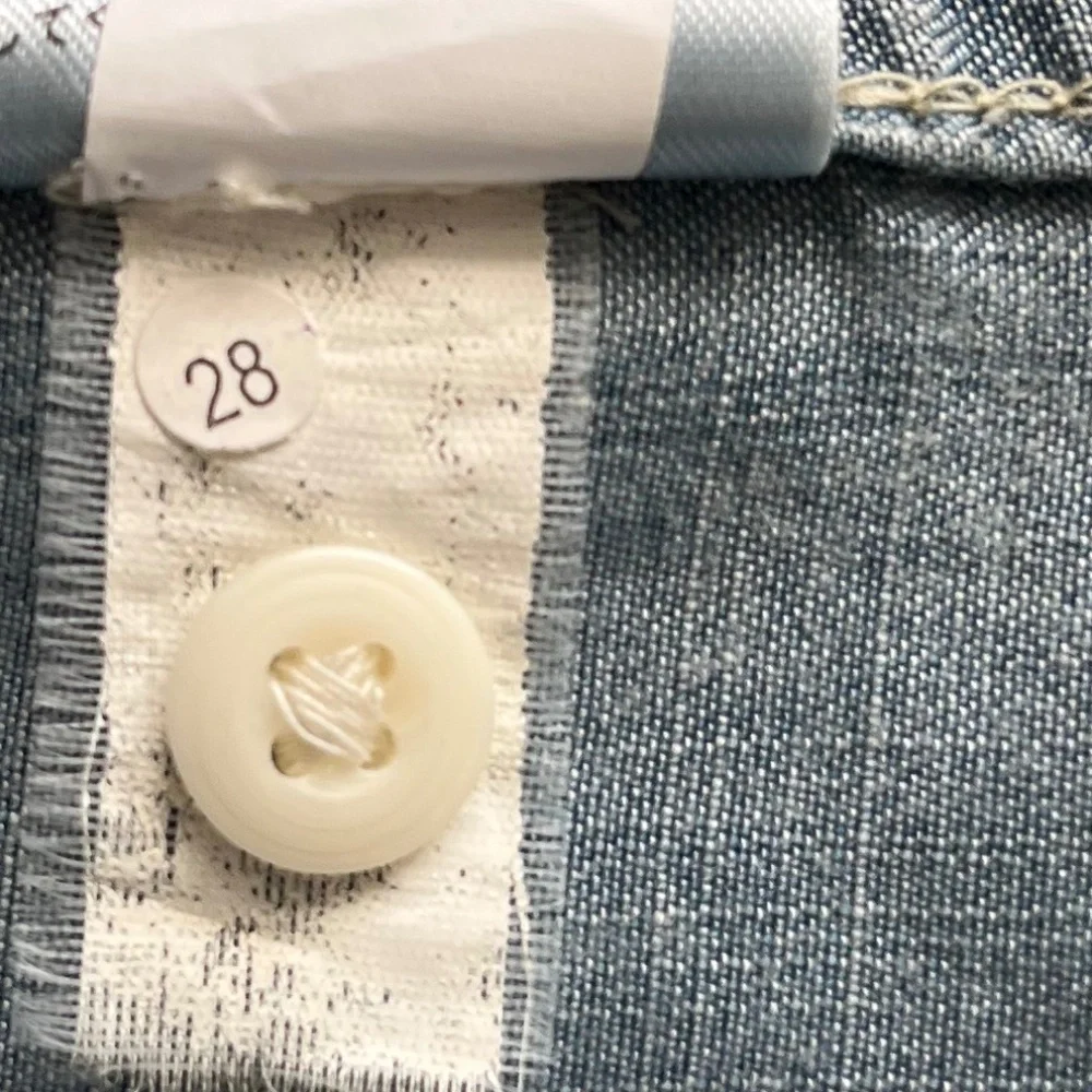 Eddie Bauer Lyocell Sleeveless Denim-Look Button Up Blouse Size S NWT - Picture 9 of 10